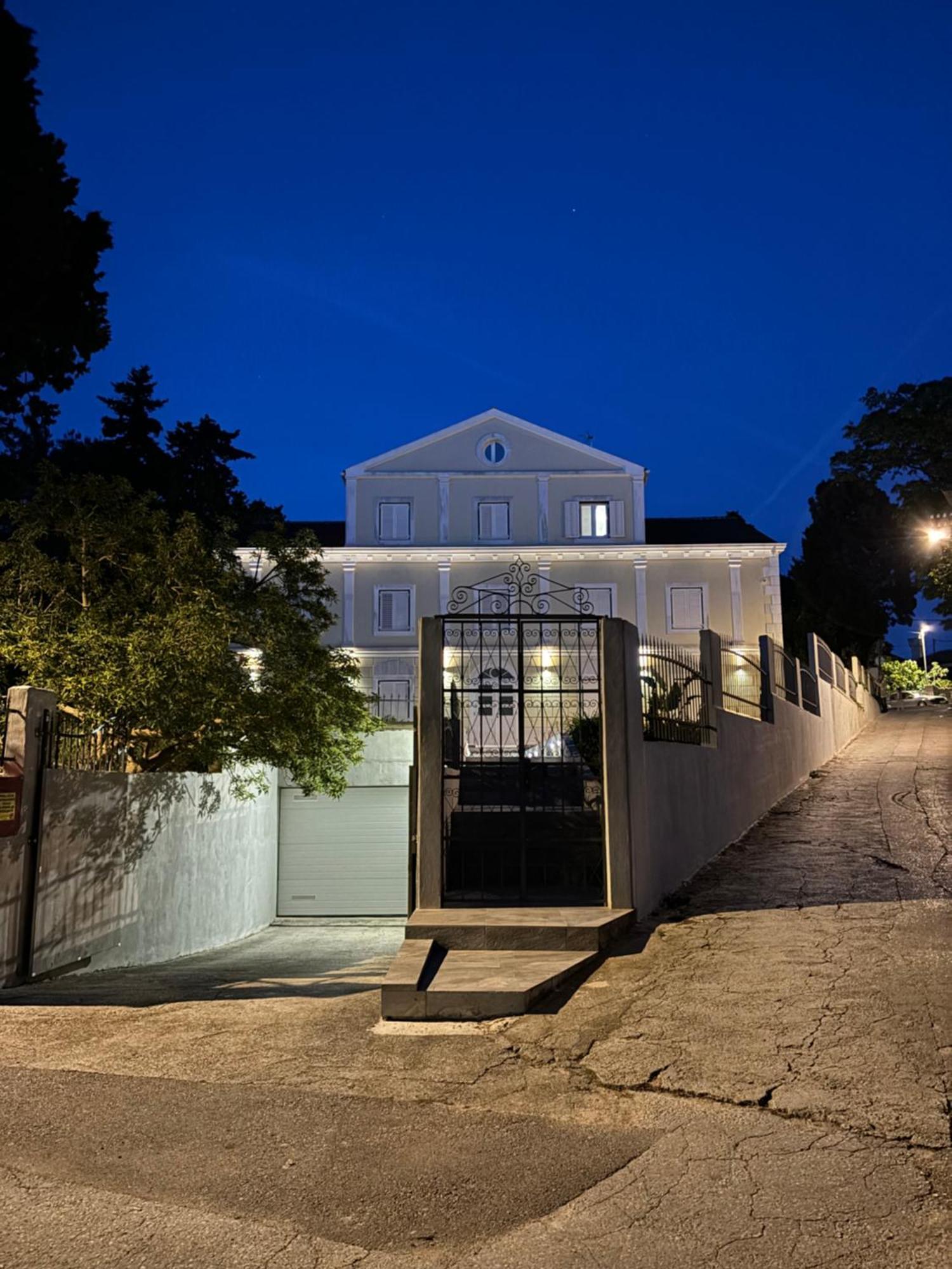 Captain' S Villa Boutique Hotel Veli Losinj Bagian luar foto